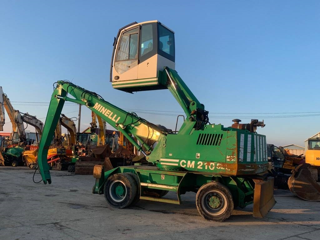 Minelli CM210 - Kolesové rýpadlo: obrázok 3 Minelli CM210 - Kolesové rýpadlo: obrázok 3