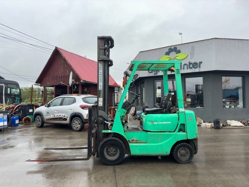 Mitsubishi FD15 - Dieselový vysokozdvižný vozík: obrázok 3 Mitsubishi FD15 - Dieselový vysokozdvižný vozík: obrázok 3