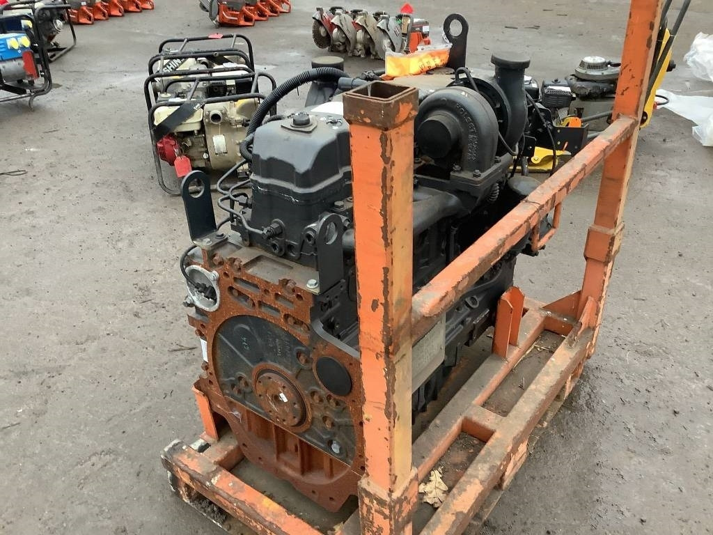 New Holland F4DE9687J*J100 - Motor pre Stavebné stroje: obrázok 3 New Holland F4DE9687J*J100 - Motor pre Stavebné stroje: obrázok 3