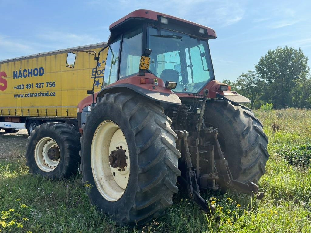 New Holland G 210 - Traktor: obrázok 3 New Holland G 210 - Traktor: obrázok 3