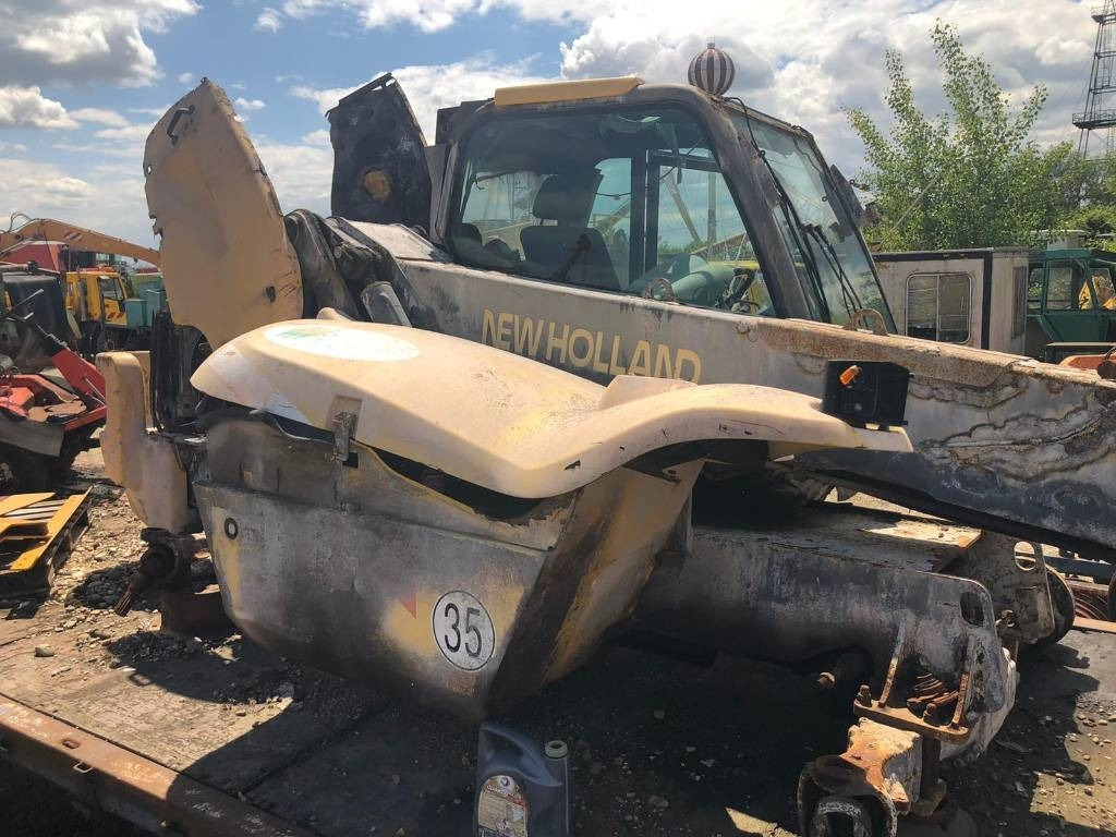 New Holland LM 430 FOR PARTS - Teleskopický nakladač: obrázok 2 New Holland LM 430 FOR PARTS - Teleskopický nakladač: obrázok 2