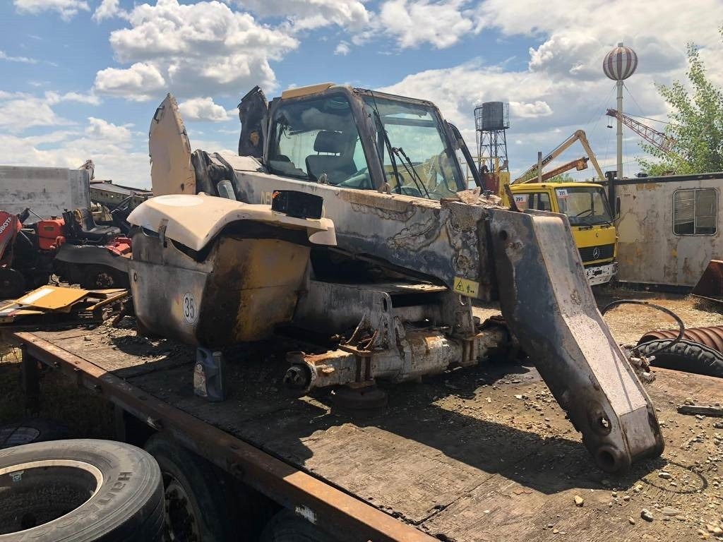 New Holland LM 430 FOR PARTS - Teleskopický nakladač: obrázok 1 New Holland LM 430 FOR PARTS - Teleskopický nakladač: obrázok 1