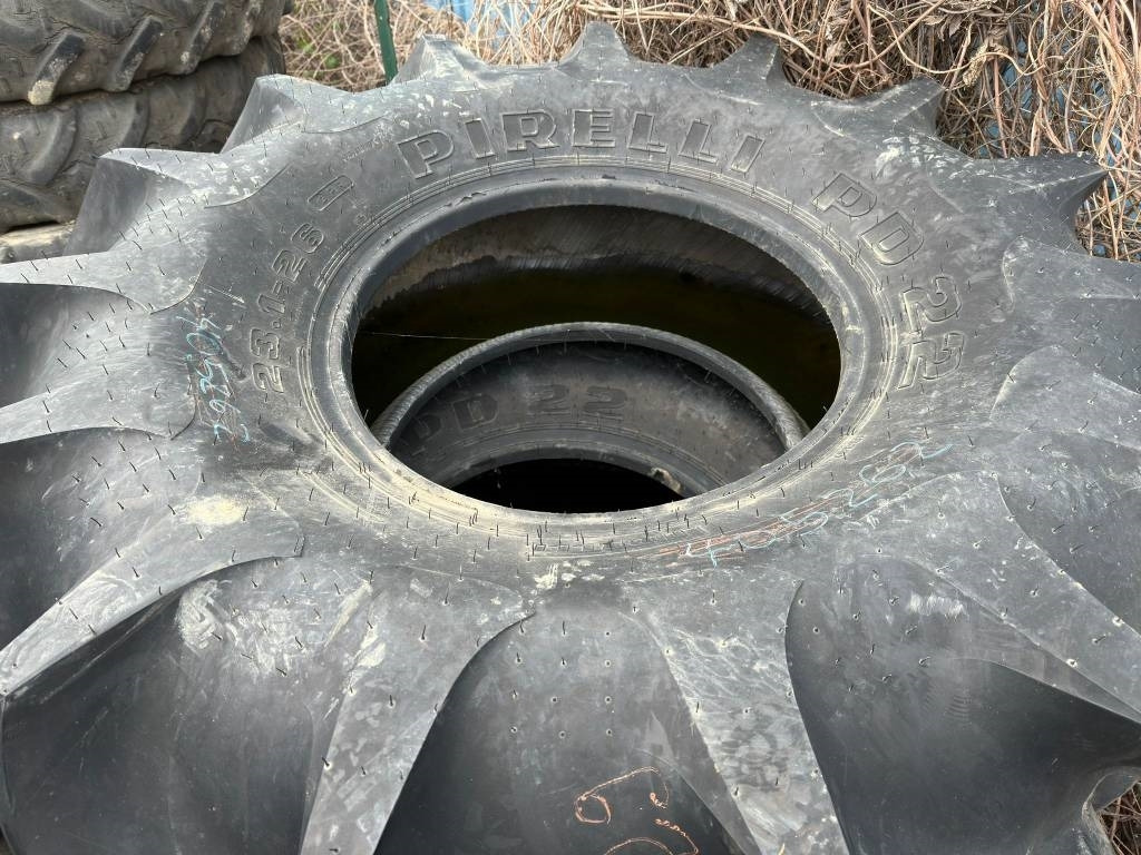 Pirelli 23.1/26 Harvester Tyres - Pneumatika pre Poľnohospodárske stroje: obrázok 3 Pirelli 23.1/26 Harvester Tyres - Pneumatika pre Poľnohospodárske stroje: obrázok 3