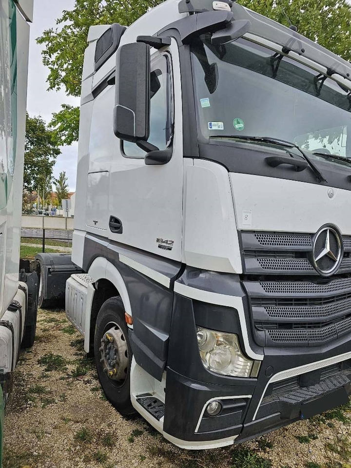 Mercedes-Benz Actros 1842 - Ťahač: obrázok 2 Mercedes-Benz Actros 1842 - Ťahač: obrázok 2
