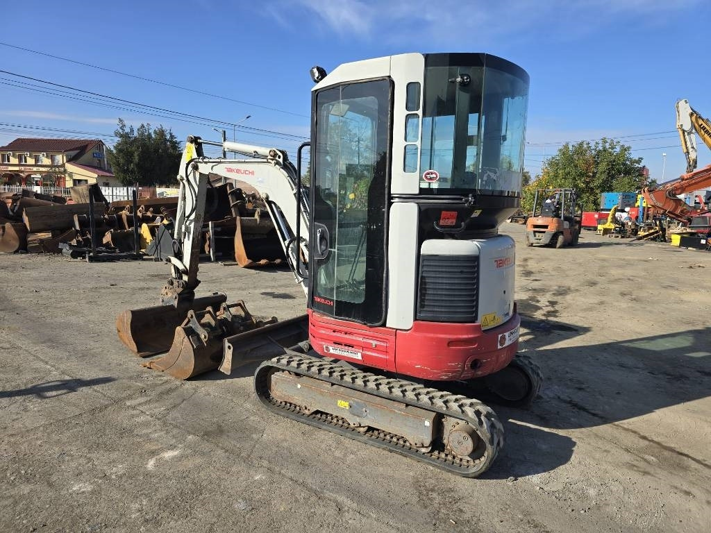 Takeuchi TB 23 R - Mini rýpadlo: obrázok 2 Takeuchi TB 23 R - Mini rýpadlo: obrázok 2