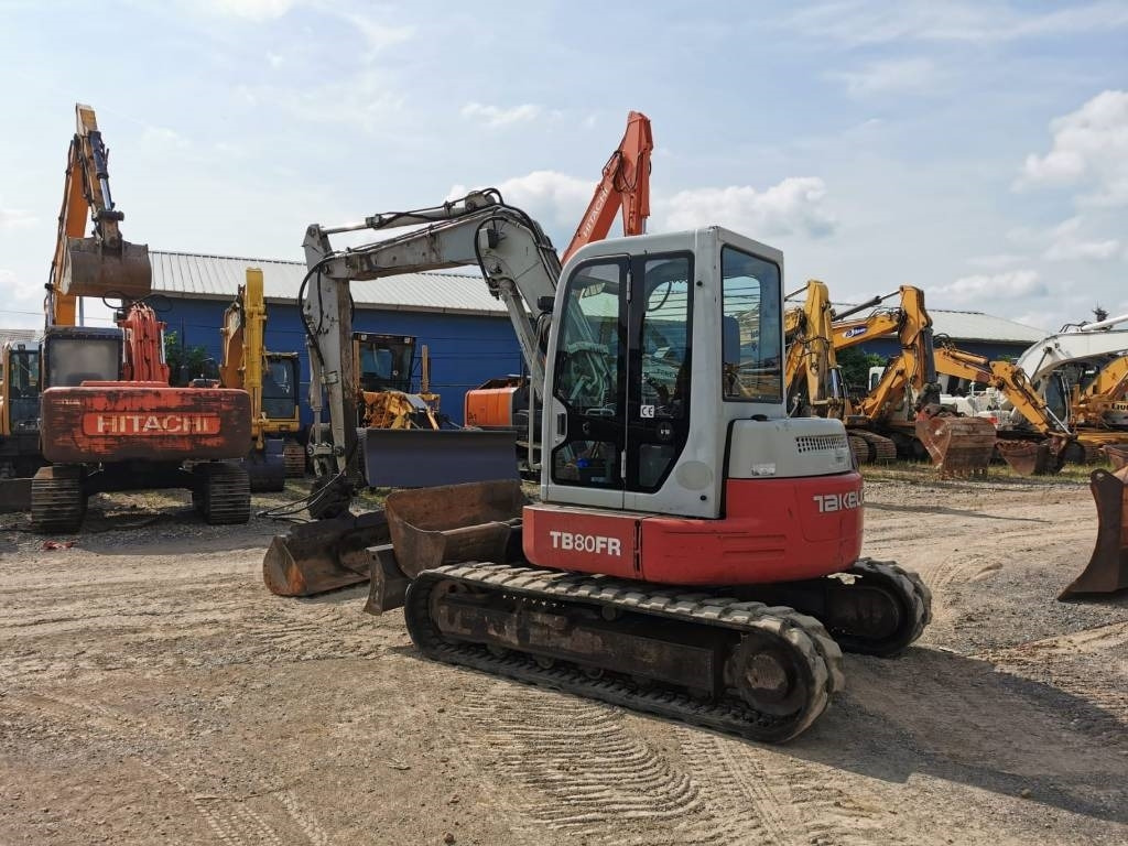 Takeuchi TB80FR - Mini rýpadlo: obrázok 3 Takeuchi TB80FR - Mini rýpadlo: obrázok 3