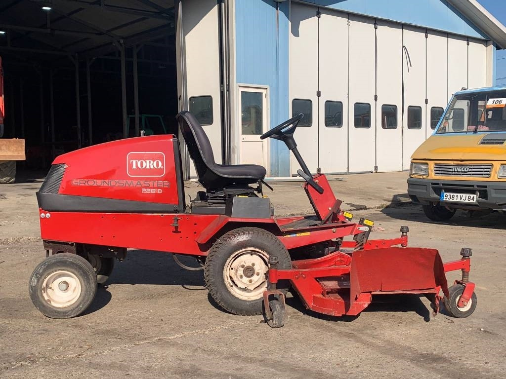 Toro Groundmaster 228D - Záhradná kosačka: obrázok 5 Toro Groundmaster 228D - Záhradná kosačka: obrázok 5
