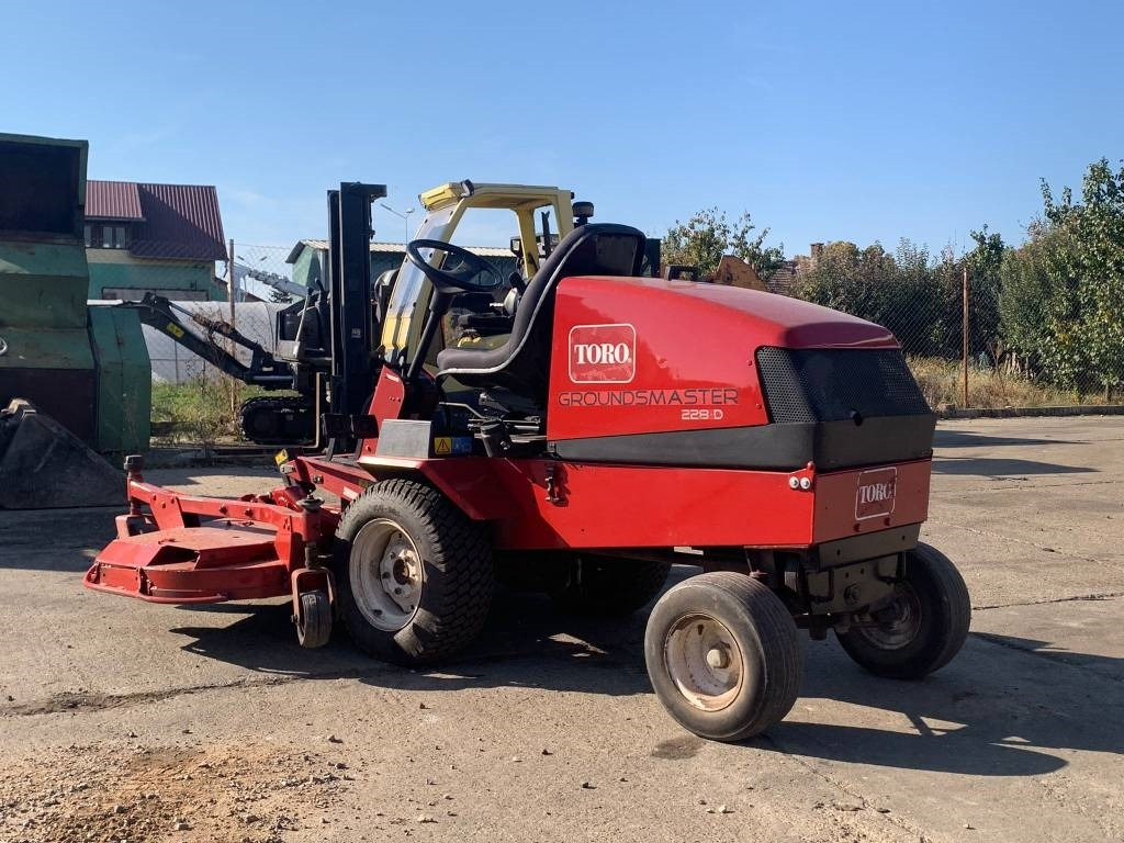 Toro Groundmaster 228D - Záhradná kosačka: obrázok 3 Toro Groundmaster 228D - Záhradná kosačka: obrázok 3