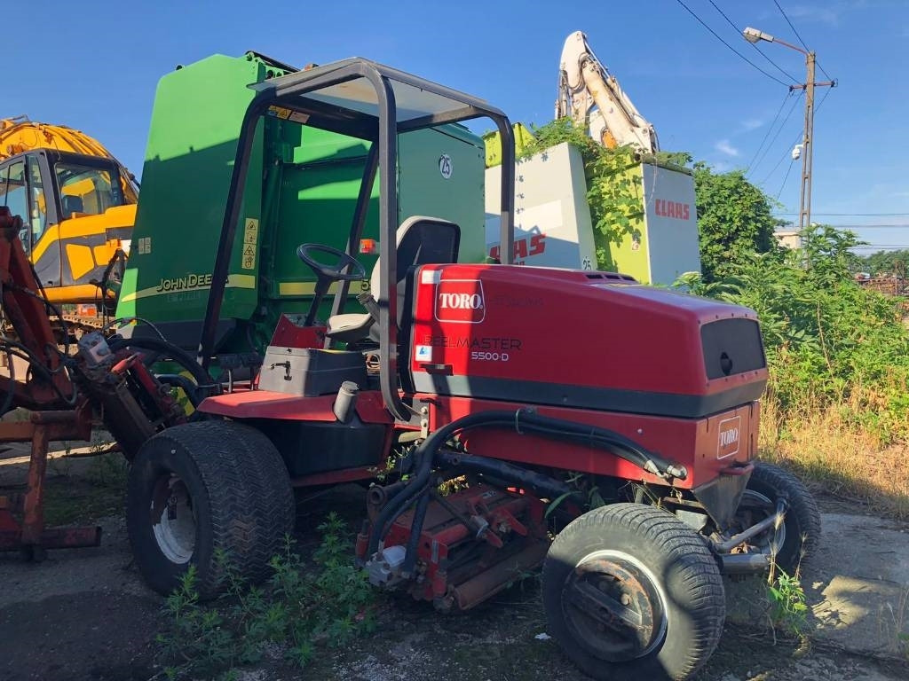 Toro REELMASTER 5500D - Záhradná kosačka: obrázok 3 Toro REELMASTER 5500D - Záhradná kosačka: obrázok 3