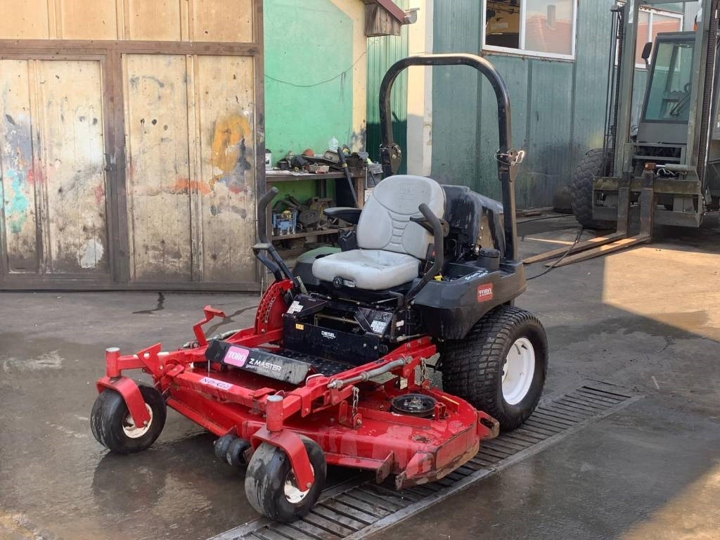 Toro Z MASTER PROFESSIONAL 7000 - Záhradná kosačka: obrázok 1 Toro Z MASTER PROFESSIONAL 7000 - Záhradná kosačka: obrázok 1