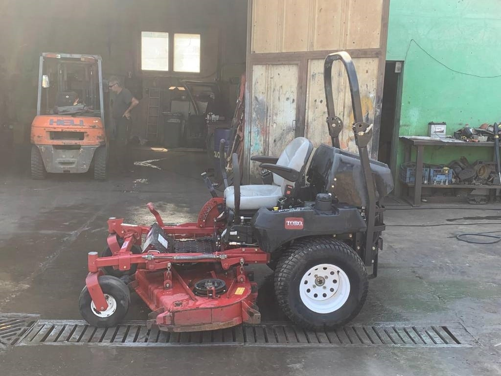 Toro Z MASTER PROFESSIONAL 7000 - Záhradná kosačka: obrázok 5 Toro Z MASTER PROFESSIONAL 7000 - Záhradná kosačka: obrázok 5