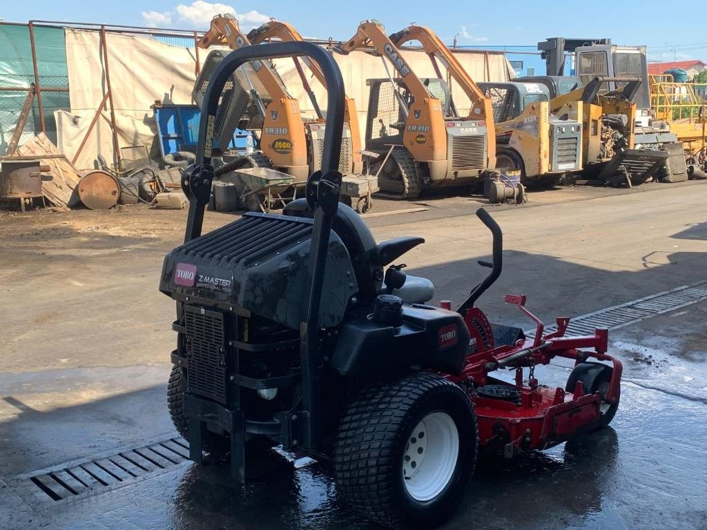 Toro Z MASTER PROFESSIONAL 7000 - Záhradná kosačka: obrázok 4 Toro Z MASTER PROFESSIONAL 7000 - Záhradná kosačka: obrázok 4