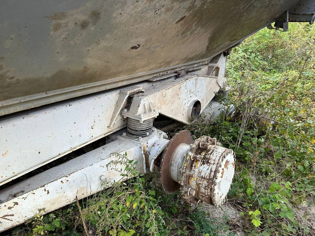 Volvo A 30 FOR PARTS - Ťahačový kĺbový damper: obrázok 3 Volvo A 30 FOR PARTS - Ťahačový kĺbový damper: obrázok 3