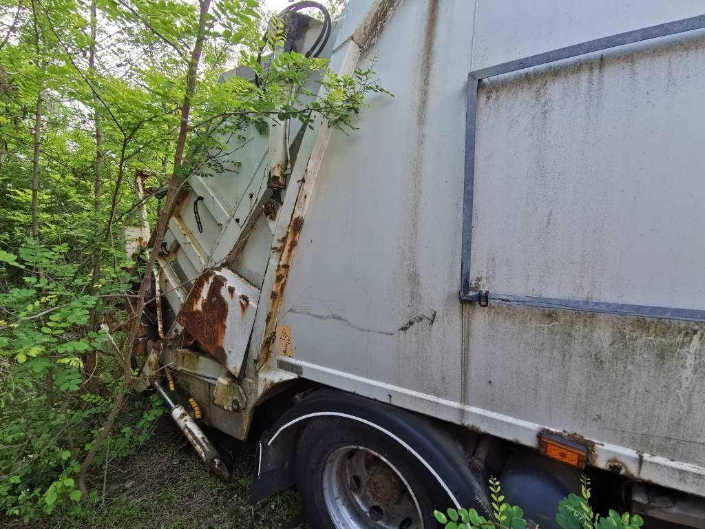 Volvo FL6 - Auto na odvoz odpadu: obrázok 3 Volvo FL6 - Auto na odvoz odpadu: obrázok 3