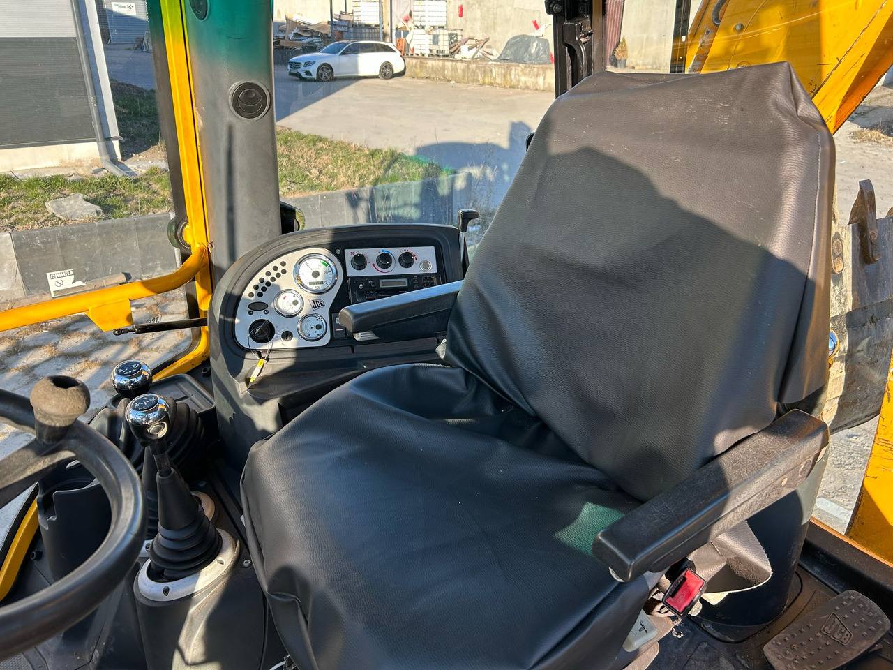 JCB 3CX - Rýpadlo-nakladač: obrázok 4 JCB 3CX - Rýpadlo-nakladač: obrázok 4