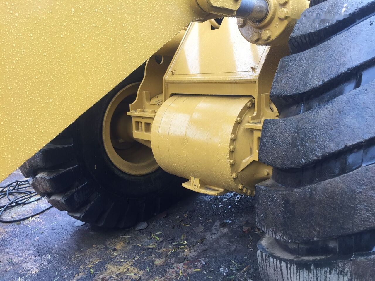 Caterpillar 966H - Kolesový nakladač: obrázok 1 Caterpillar 966H - Kolesový nakladač: obrázok 1