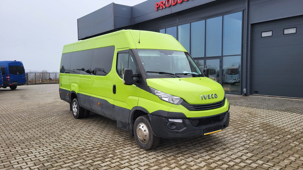 Iveco Daily 24 places + 4 standing - Minibus, Mikrobus: obrázok 2 Iveco Daily 24 places + 4 standing - Minibus, Mikrobus: obrázok 2
