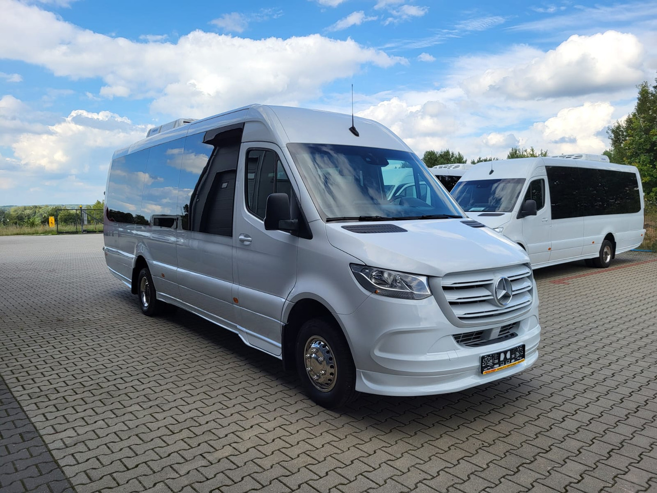 MERCEDES-BENZ Sprinter 517 CDI 24 places+ 3 standing NEW - Prímestský autobus: obrázok 2 MERCEDES-BENZ Sprinter 517 CDI 24 places+ 3 standing NEW - Prímestský autobus: obrázok 2