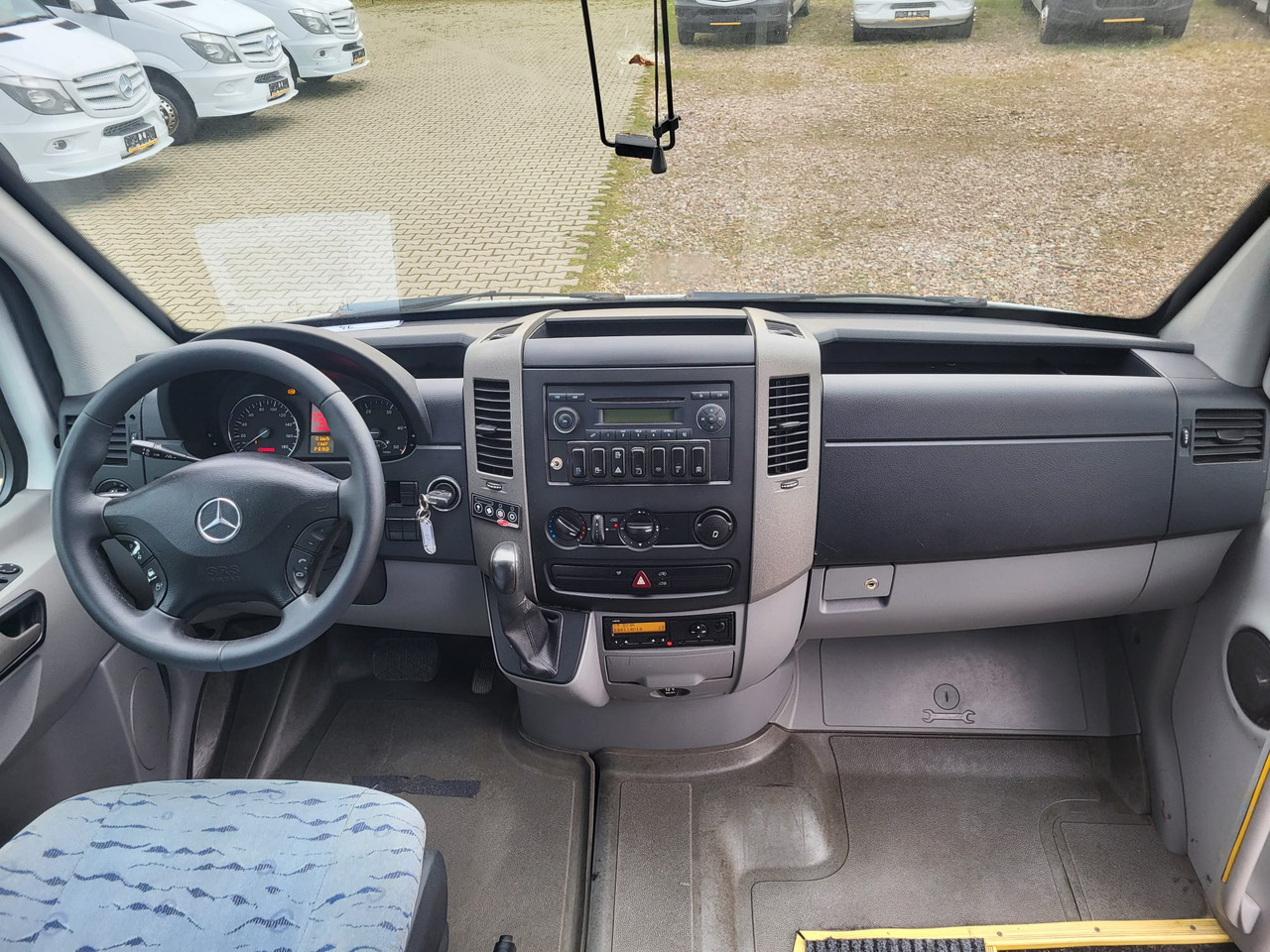 Mercedes-Benz Sprinter 518 CDI - 24 places + standing - Minibus, Mikrobus: obrázok 5 Mercedes-Benz Sprinter 518 CDI - 24 places + standing - Minibus, Mikrobus: obrázok 5