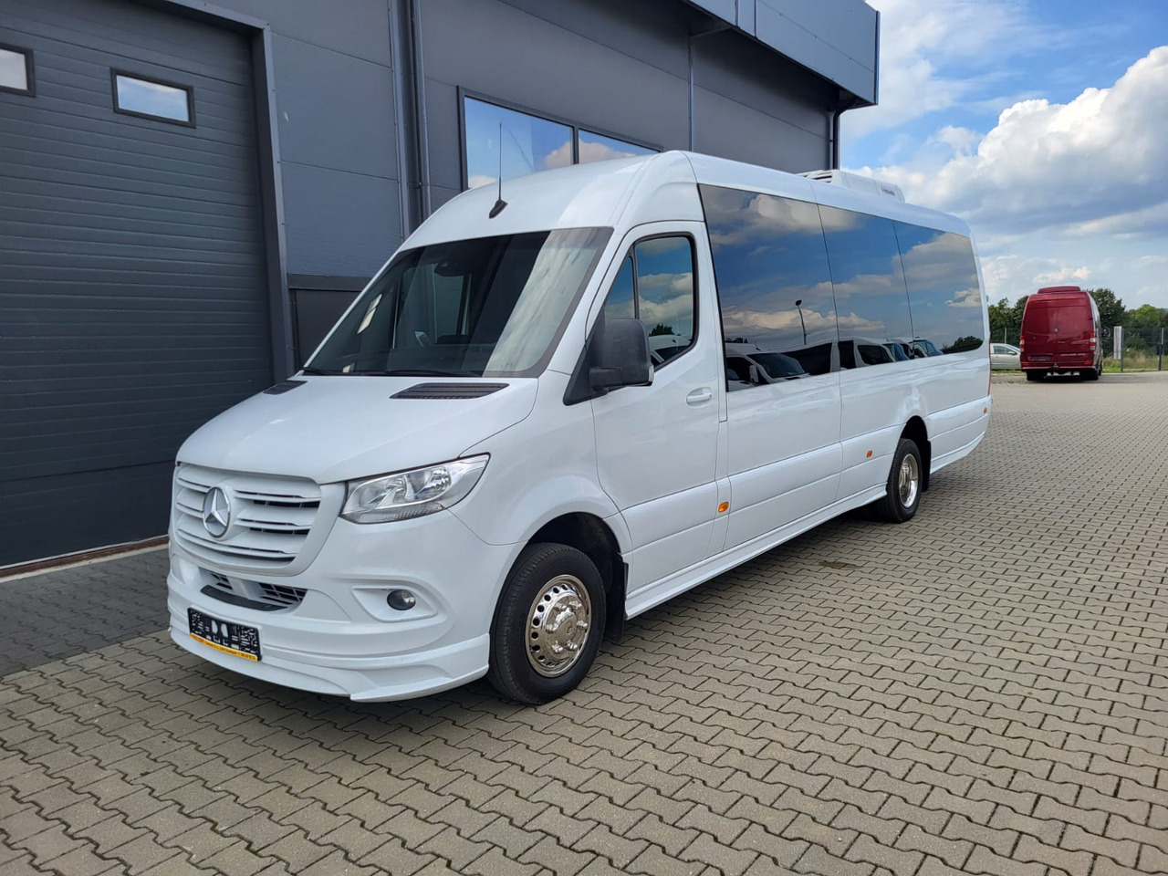 Mercedes-Benz Sprinter 519 CDI 24 places + 3 standing - Prímestský autobus: obrázok 2 Mercedes-Benz Sprinter 519 CDI 24 places + 3 standing - Prímestský autobus: obrázok 2