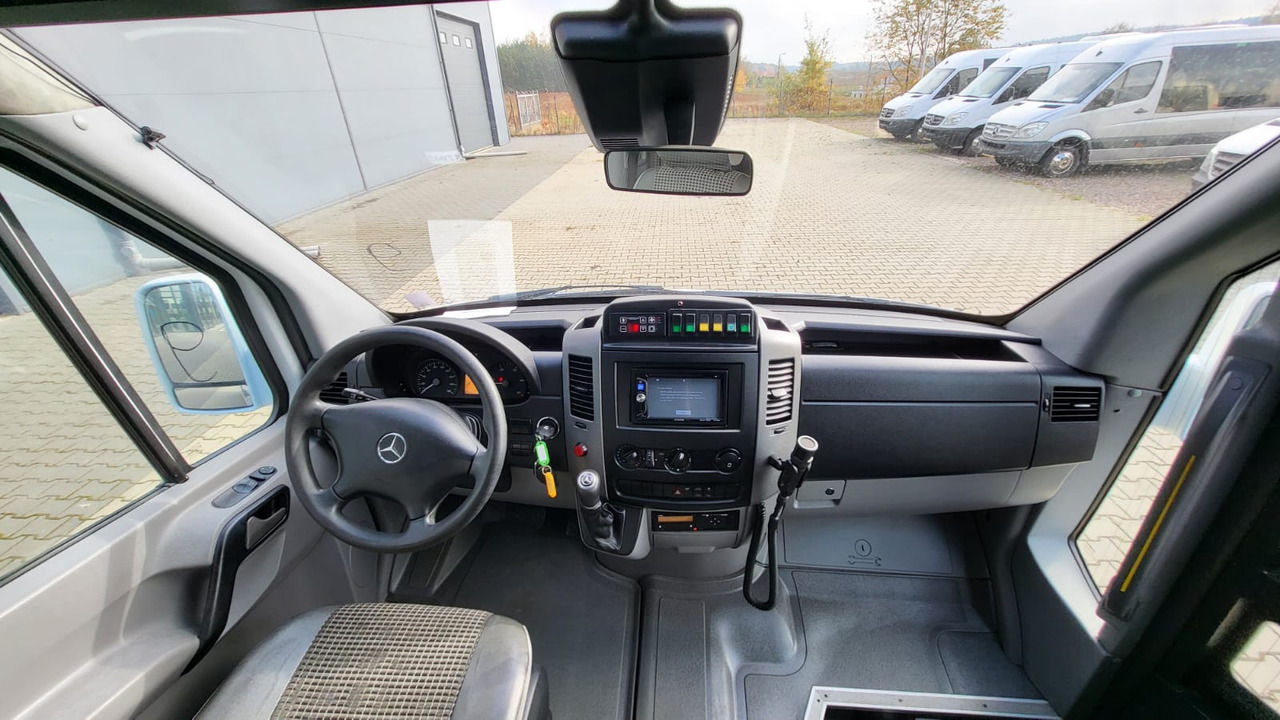 Mercedes-Benz Sprinter 519 CDI 24 seats - Autokar: obrázok 4 Mercedes-Benz Sprinter 519 CDI 24 seats - Autokar: obrázok 4