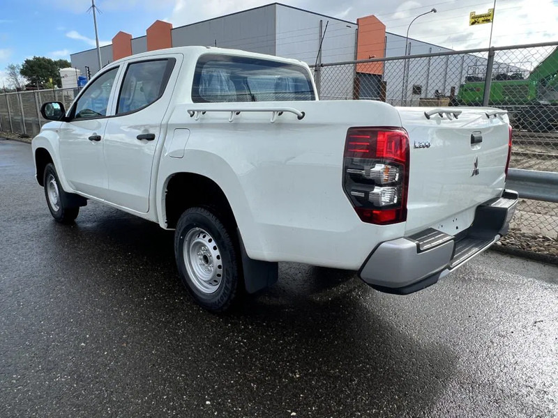 Mitsubishi L200 4x4 - 8 UNITS in WHITE 2.5 D GL Double Cab - EURO 2 - NEW!! Ready for work!!!** - Pick-up, Dodávkа s dvojitou kabínou: obrázok 2 Mitsubishi L200 4x4 - 8 UNITS in WHITE 2.5 D GL Double Cab - EURO 2 - NEW!! Ready for work!!!** - Pick-up, Dodávkа s dvojitou kabínou: obrázok 2
