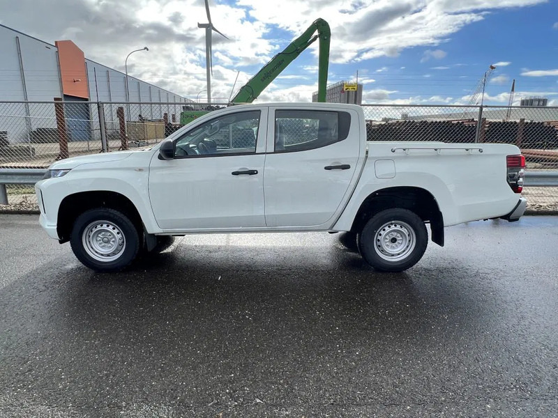 Mitsubishi L200 4x4 - 8 UNITS in WHITE 2.5 D GL Double Cab - EURO 2 - NEW!! Ready for work!!!** - Pick-up, Dodávkа s dvojitou kabínou: obrázok 1 Mitsubishi L200 4x4 - 8 UNITS in WHITE 2.5 D GL Double Cab - EURO 2 - NEW!! Ready for work!!!** - Pick-up, Dodávkа s dvojitou kabínou: obrázok 1