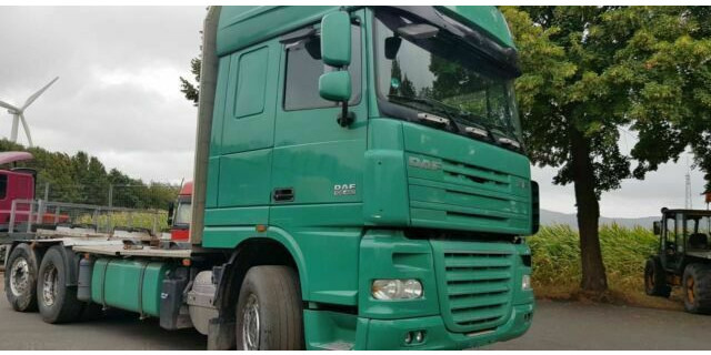 DAF XF105-460Super Spacs Cap G.Haus/Hoch Retarder - Nákladné vozidlo na prepravu dreva: obrázok 2 DAF XF105-460Super Spacs Cap G.Haus/Hoch Retarder - Nákladné vozidlo na prepravu dreva: obrázok 2
