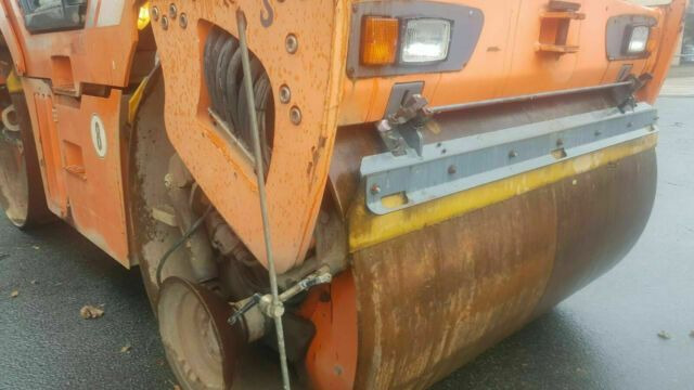 Hamm DV90 VO mit Streuer Klima Deutsche Maschine - Cestný valec: obrázok 4 Hamm DV90 VO mit Streuer Klima Deutsche Maschine - Cestný valec: obrázok 4
