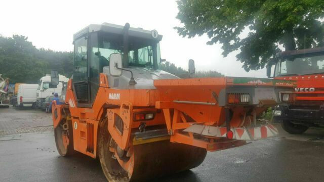 Hamm DV90 VO mit Streuer Klima German Maschine - Cestný valec: obrázok 2 Hamm DV90 VO mit Streuer Klima German Maschine - Cestný valec: obrázok 2