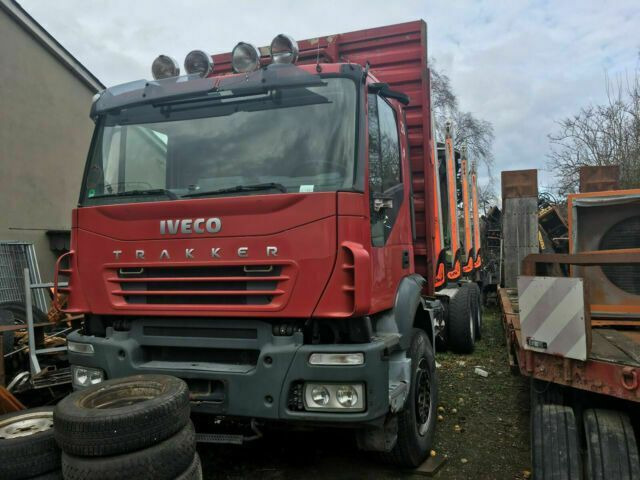Iveco AD260T450PS 6x4 Blatt Blatt (E:5) - Nákladné vozidlo na prepravu dreva, Auto s hydraulickou rukou: obrázok 1 Iveco AD260T450PS 6x4 Blatt Blatt (E:5) - Nákladné vozidlo na prepravu dreva, Auto s hydraulickou rukou: obrázok 1