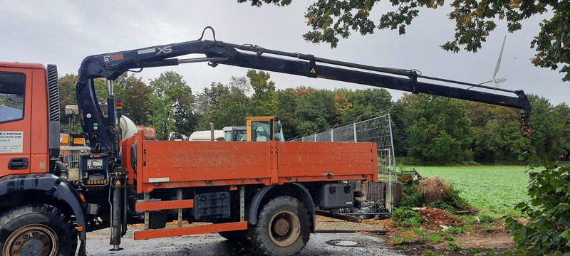 Iveco ML110-220 4x4 mit Kran+Funk - Valníkový/ Plošinový nákladný automobil, Auto s hydraulickou rukou: obrázok 2 Iveco ML110-220 4x4 mit Kran+Funk - Valníkový/ Plošinový nákladný automobil, Auto s hydraulickou rukou: obrázok 2