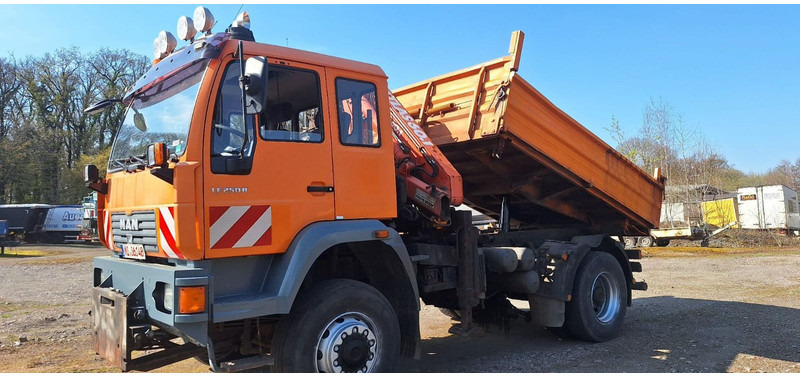 MAN TGM 18.240PS 4x4 3.S-Kipper mit Kran - Sklápač, Auto s hydraulickou rukou: obrázok 1 MAN TGM 18.240PS 4x4 3.S-Kipper mit Kran - Sklápač, Auto s hydraulickou rukou: obrázok 1