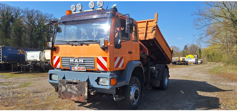 MAN TGM 18.240PS 4x4 3.S-Kipper mit Kran - Sklápač, Auto s hydraulickou rukou: obrázok 2 MAN TGM 18.240PS 4x4 3.S-Kipper mit Kran - Sklápač, Auto s hydraulickou rukou: obrázok 2