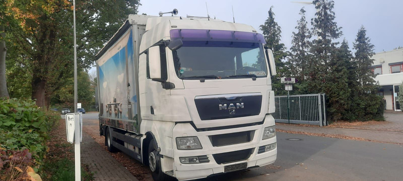 MAN TGX 18.360PS 4x2 G.Haus Kran+Funk - Plachtové nákladné vozidlo, Auto s hydraulickou rukou: obrázok 2 MAN TGX 18.360PS 4x2 G.Haus Kran+Funk - Plachtové nákladné vozidlo, Auto s hydraulickou rukou: obrázok 2