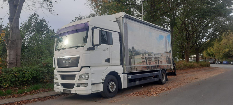 MAN TGX 18.360PS 4x2 G.Haus Kran+Funk - Plachtové nákladné vozidlo, Auto s hydraulickou rukou: obrázok 1 MAN TGX 18.360PS 4x2 G.Haus Kran+Funk - Plachtové nákladné vozidlo, Auto s hydraulickou rukou: obrázok 1