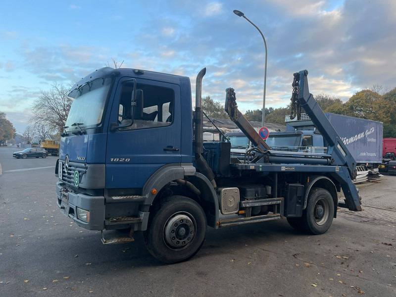Mercedes-Benz 1828 Absetzkipper - Ramenový nosič kontajnerov: obrázok 2 Mercedes-Benz 1828 Absetzkipper - Ramenový nosič kontajnerov: obrázok 2