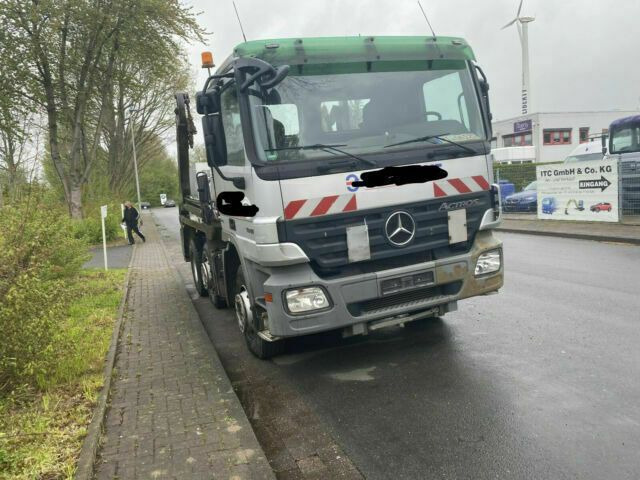 Mercedes-Benz 2641 Absetzer 6x2 Blatt/Luft Klima AHK - Ramenový nosič kontajnerov: obrázok 2 Mercedes-Benz 2641 Absetzer 6x2 Blatt/Luft Klima AHK - Ramenový nosič kontajnerov: obrázok 2