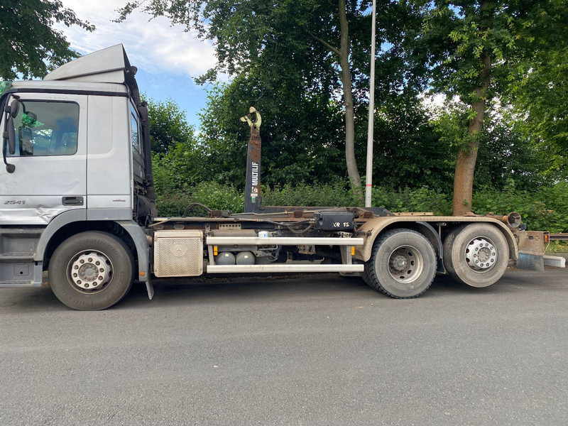 Mercedes-Benz 2641K 6x2 Abroller Klima - Hákový nosič kontajnerov: obrázok 2 Mercedes-Benz 2641K 6x2 Abroller Klima - Hákový nosič kontajnerov: obrázok 2