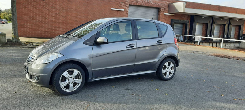 Mercedes-Benz A-Klasse 180 A 180 CDI AVANTGARDE - Hatchback: obrázok 2 Mercedes-Benz A-Klasse 180 A 180 CDI AVANTGARDE - Hatchback: obrázok 2