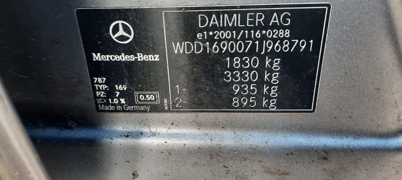 Mercedes-Benz A-Klasse 180 A 180 CDI AVANTGARDE - Hatchback: obrázok 4 Mercedes-Benz A-Klasse 180 A 180 CDI AVANTGARDE - Hatchback: obrázok 4