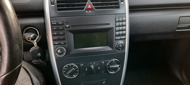 Mercedes-Benz A-Klasse 180 A 180 CDI AVANTGARDE - Automobil: obrázok 5 Mercedes-Benz A-Klasse 180 A 180 CDI AVANTGARDE - Automobil: obrázok 5