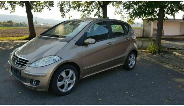 Mercedes-Benz A-Klasse 200 CDI - Hatchback: obrázok 1 Mercedes-Benz A-Klasse 200 CDI - Hatchback: obrázok 1