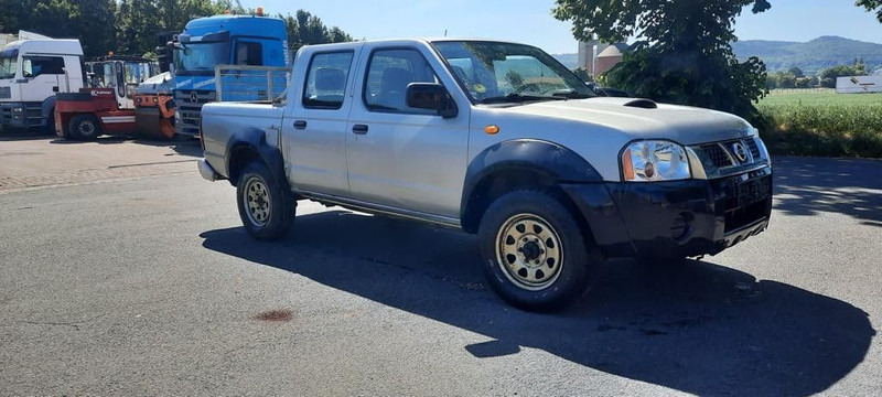 Nissan Pickup Doka - Automobil: obrázok 1 Nissan Pickup Doka - Automobil: obrázok 1