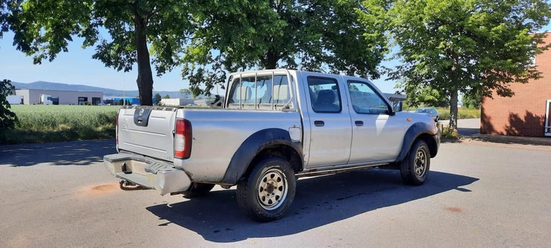 Nissan Pickup Doka - Automobil: obrázok 3 Nissan Pickup Doka - Automobil: obrázok 3