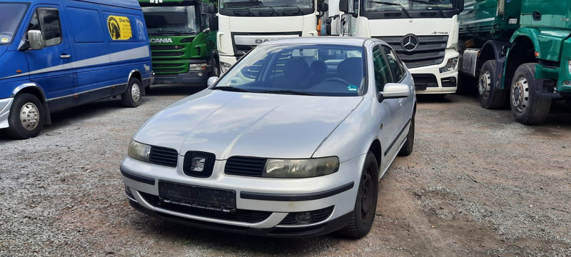SEAT Toledo Signo 1,8 20V Autom - Sedan: obrázok 2 SEAT Toledo Signo 1,8 20V Autom - Sedan: obrázok 2