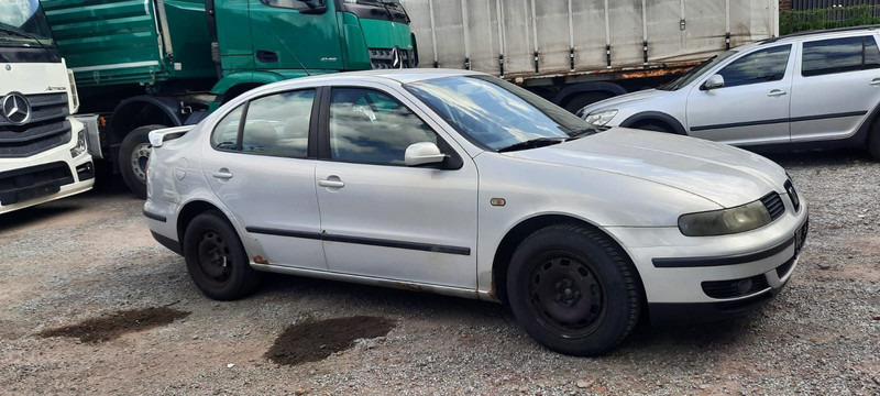 SEAT Toledo Signo 1,8 20V Autom - Sedan: obrázok 1 SEAT Toledo Signo 1,8 20V Autom - Sedan: obrázok 1