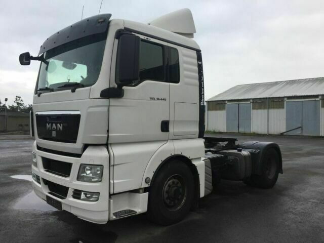 MAN TGX18.440H 4x4 SZM Kipphydraulik - Ťahač: obrázok 4 MAN TGX18.440H 4x4 SZM Kipphydraulik - Ťahač: obrázok 4