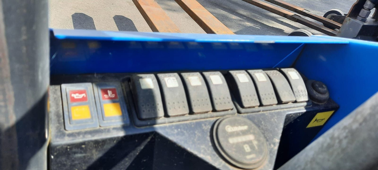 Terberg TKL M1-3 Mitnahmestapler - Dieselový vysokozdvižný vozík: obrázok 5 Terberg TKL M1-3 Mitnahmestapler - Dieselový vysokozdvižný vozík: obrázok 5