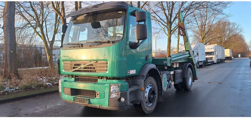 Volvo Absetzkipper FE-320 - Ramenový nosič kontajnerov: obrázok 1 Volvo Absetzkipper FE-320 - Ramenový nosič kontajnerov: obrázok 1